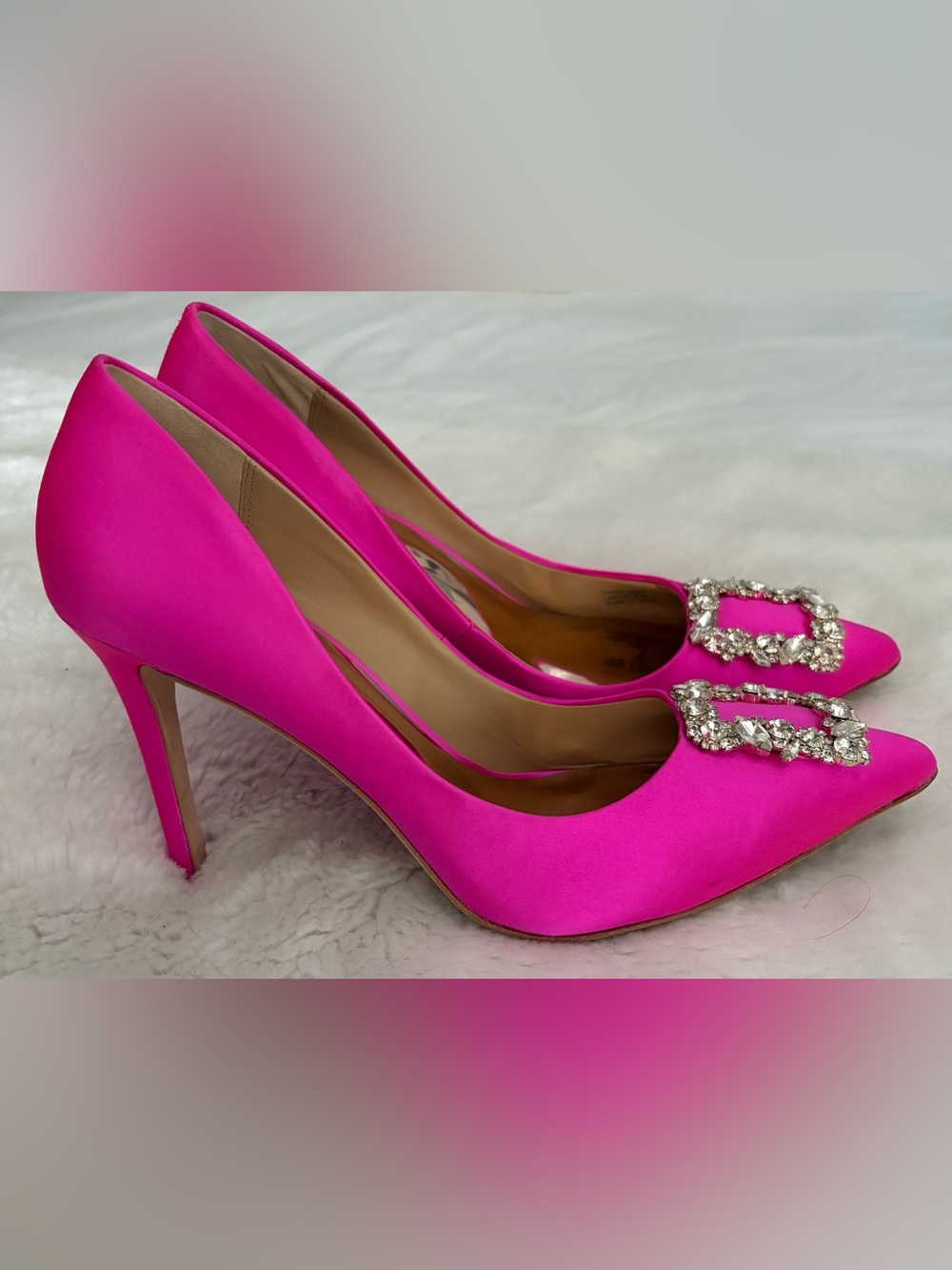 Badgley Mischka Cher Hot Pink Fuchsia Satin Crystal Buckle Pumps Heels Size 9 - Picture 4 of 8